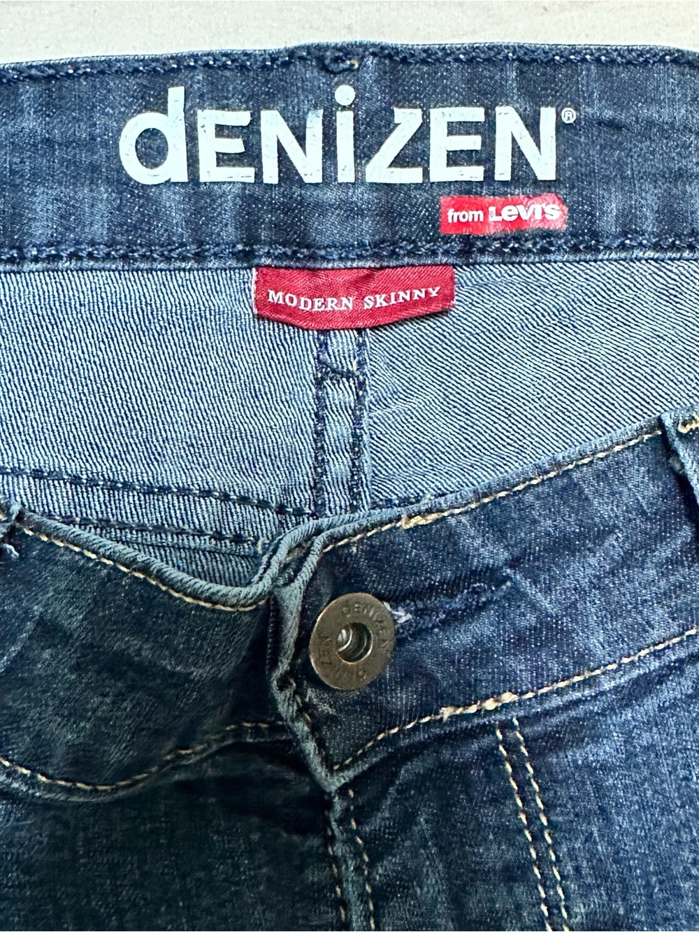 Denizen from Levi's Women's Dark Blue modern Skinny Jeans - Picture 5 of 6